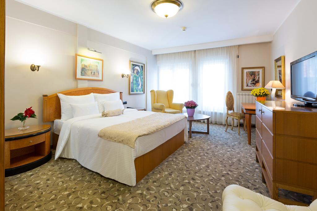 Hotel Sterling Garni Belgrad Exterior foto