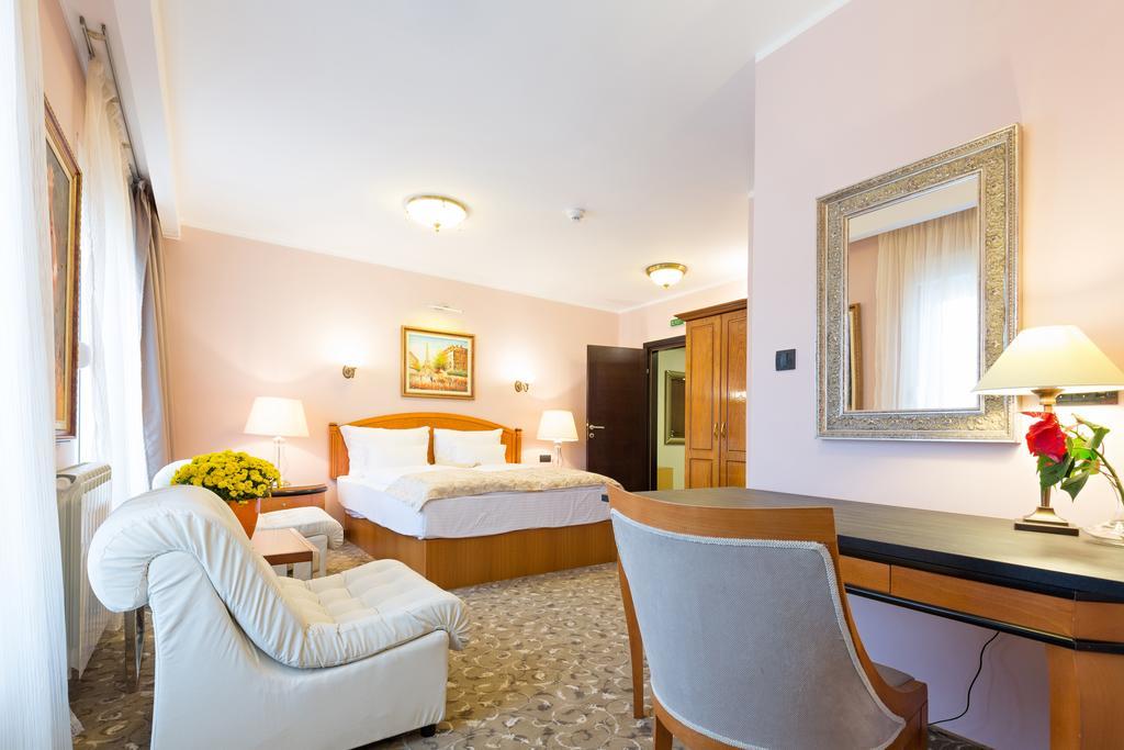 Hotel Sterling Garni Belgrad Exterior foto
