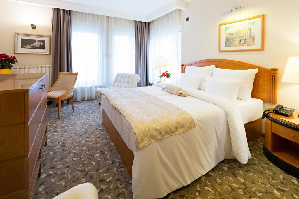 Hotel Sterling Garni Belgrad Exterior foto