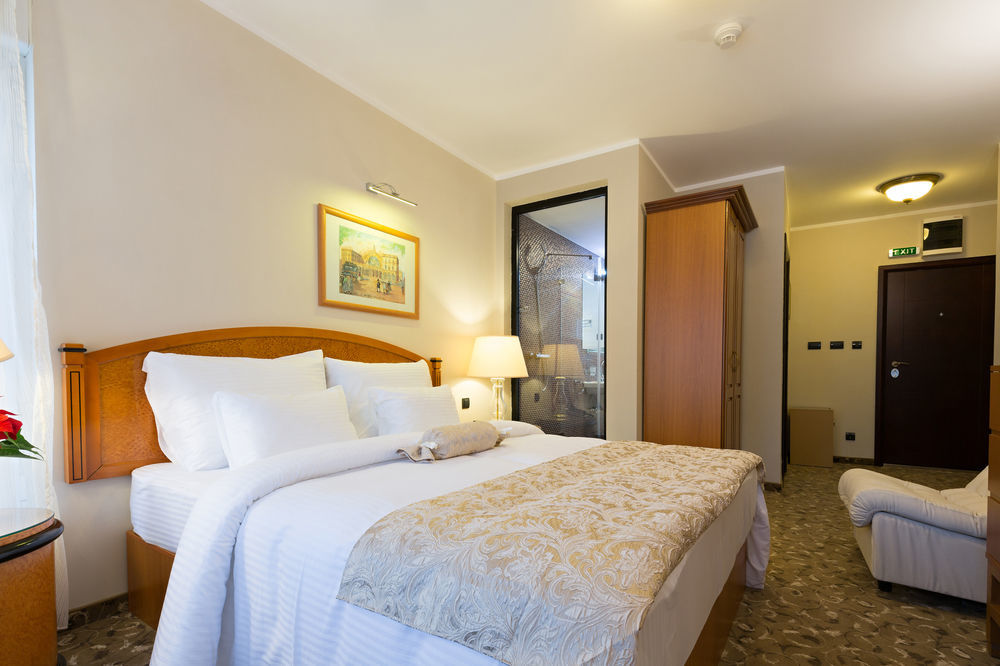 Hotel Sterling Garni Belgrad Exterior foto