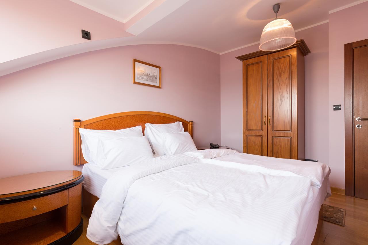 Hotel Sterling Garni Belgrad Exterior foto